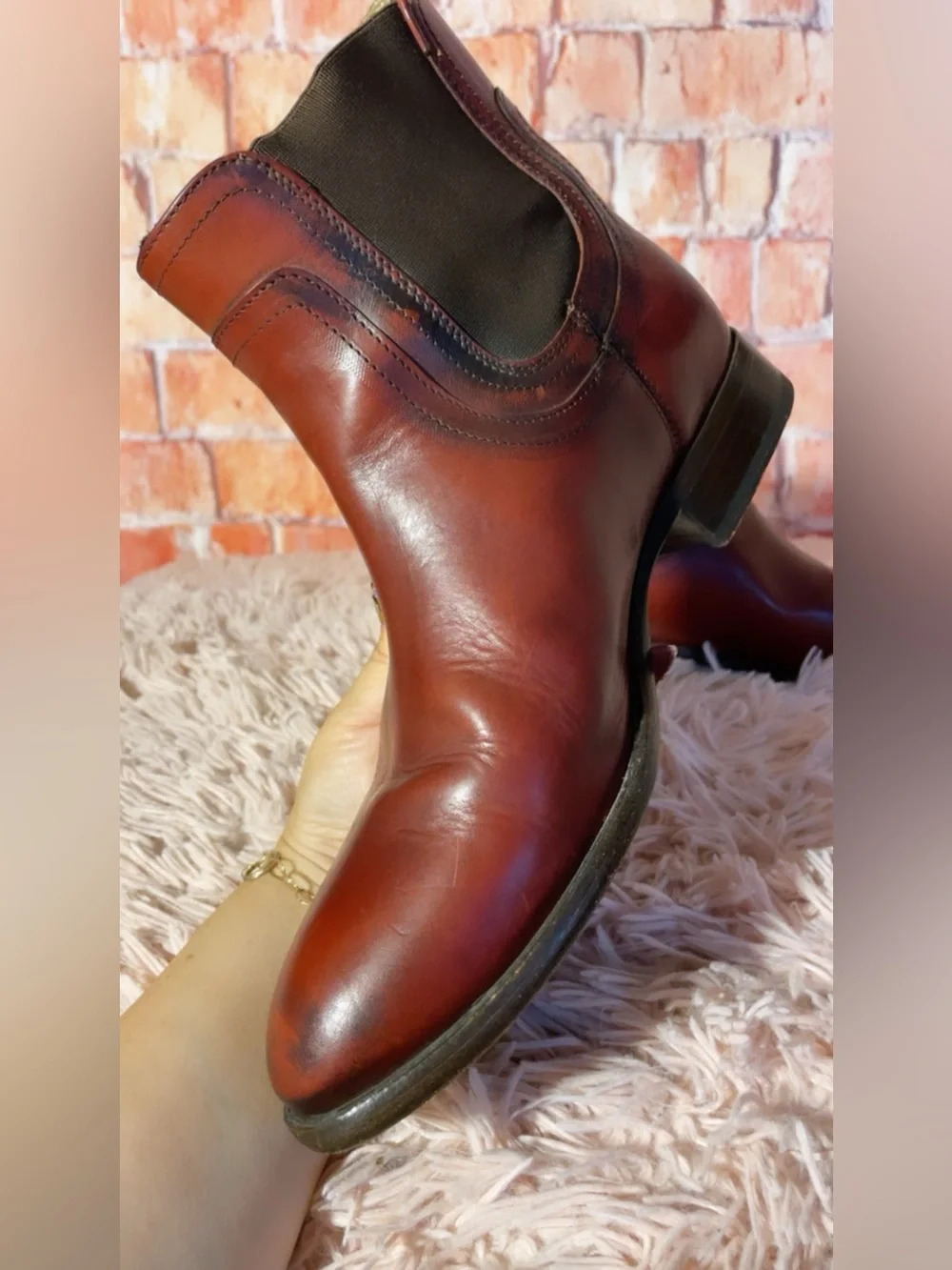 Frye Men's Chukka Boot in Chestnut Brown Leather